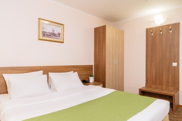 Rooms and prices